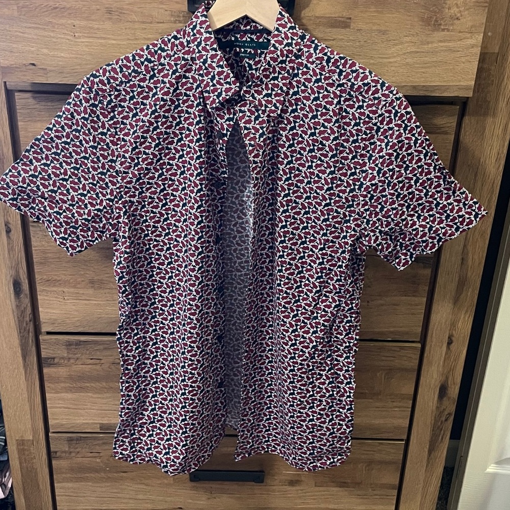 Perry Ellis men’s shirt sleeve button down